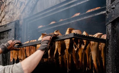 Hogar de ladrillo para un ahumadero, cómo construir un ahumadero